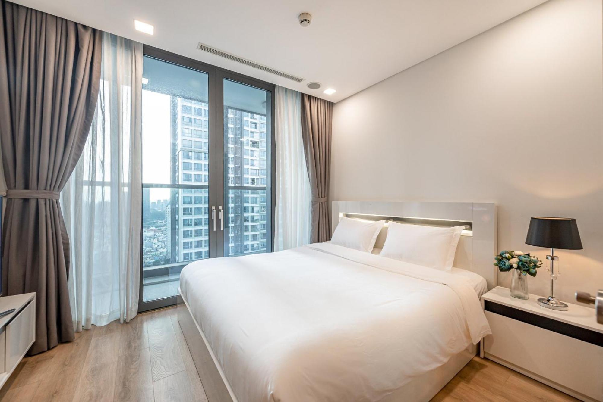 Landmark 81 Skyline Residences Apartment *