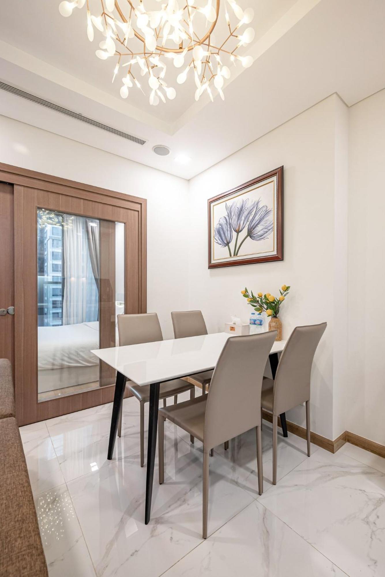 Landmark 81 Skyline Residences Apartment